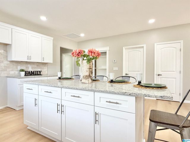 2800 20TH STREET W, Birmingham, AL 35208