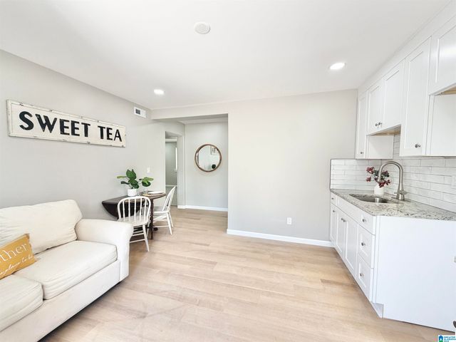 2800 20TH STREET W, Birmingham, AL 35208