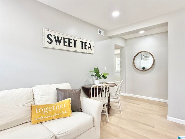2800 20TH STREET W, Birmingham, AL 35208