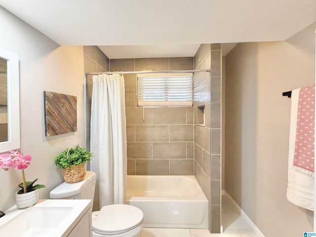 2800 20TH STREET W, Birmingham, AL 35208