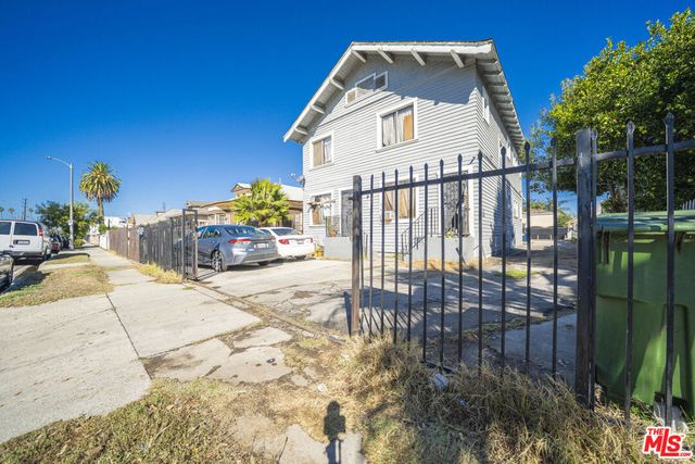 431 E 41st Place, Los Angeles, CA 90011