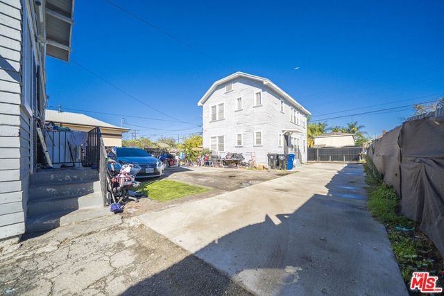 431 E 41st Place, Los Angeles, CA 90011