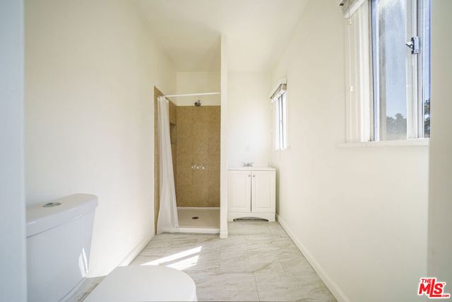 431 E 41st Place, Los Angeles, CA 90011