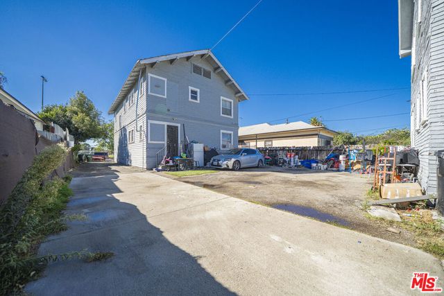 431 E 41st Place, Los Angeles, CA 90011