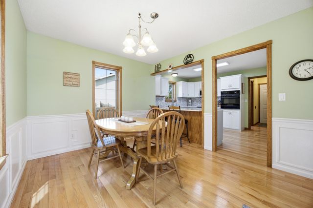 3921 5th Street S, Moorhead, MN 56560