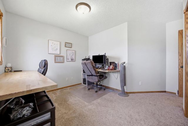 3921 5th Street S, Moorhead, MN 56560