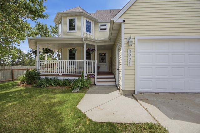 3921 5th Street S, Moorhead, MN 56560