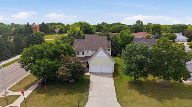 3921 5th Street S, Moorhead, MN 56560
