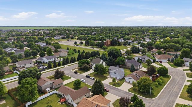 3921 5th Street S, Moorhead, MN 56560