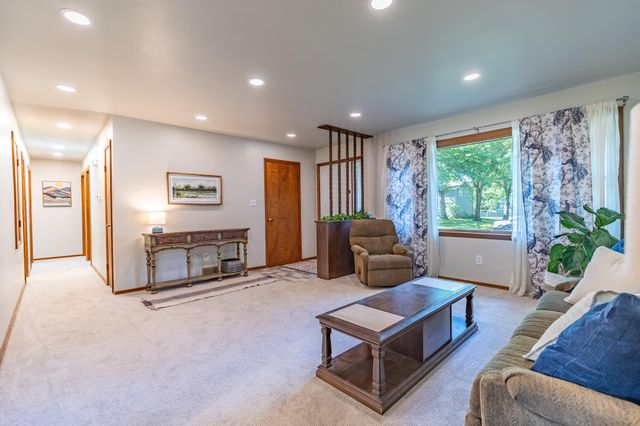 12077 W 94th Place, St. John, IN 46373