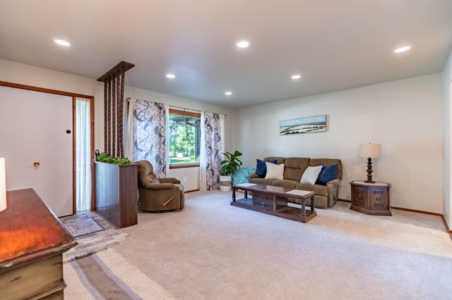 12077 W 94th Place, St. John, IN 46373