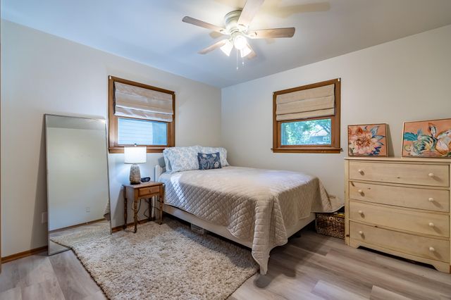 12077 W 94th Place, St. John, IN 46373