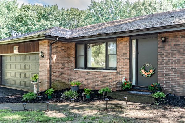 12077 W 94th Place, St. John, IN 46373