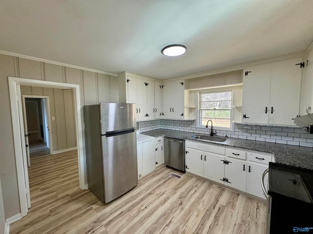 17456 Lucas Ferry Road, Athens, AL 35611