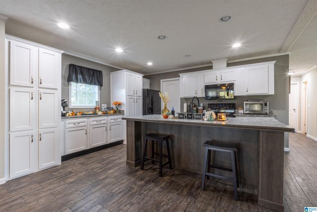 28 COUNTY ROAD 63, Ranburne, AL 36273