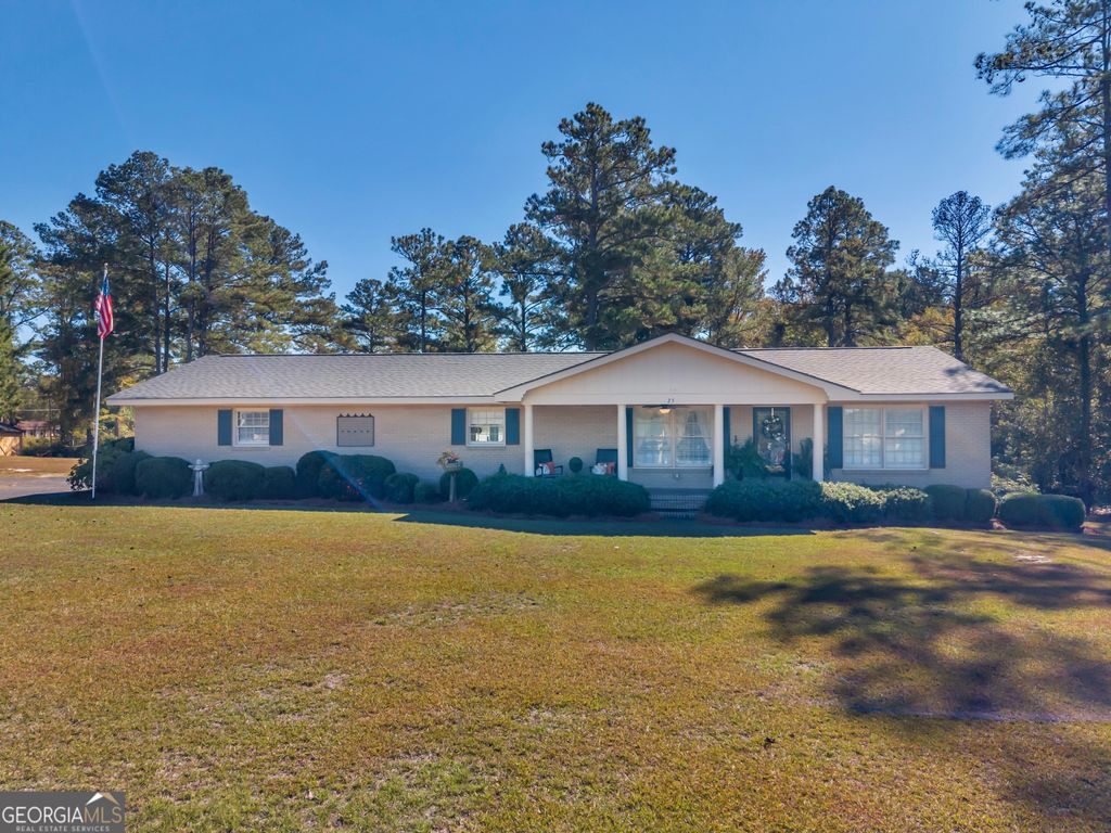 25 Hillcrest Street, Wrightsville, GA 31096