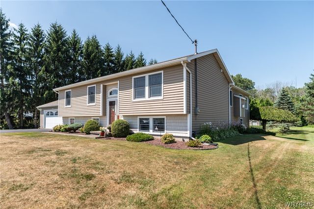 7412 South Pearl Road, Oakfield, NY 14125