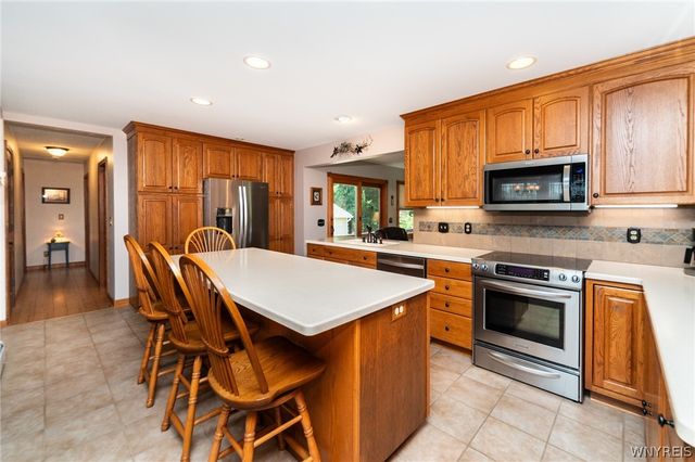 7412 South Pearl Road, Oakfield, NY 14125