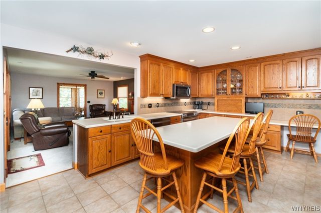 7412 South Pearl Road, Oakfield, NY 14125