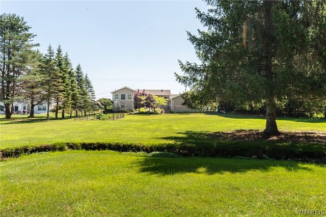 7412 South Pearl Road, Oakfield, NY 14125