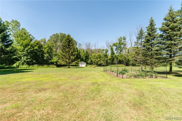 7412 South Pearl Road, Oakfield, NY 14125
