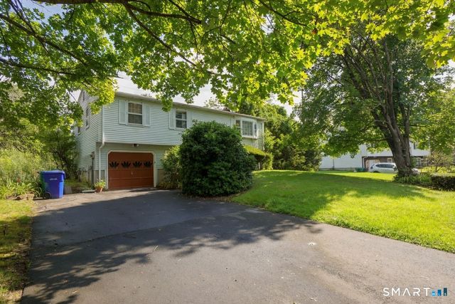 6 Tiffany Lane, Bloomfield, CT 06002
