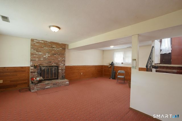 6 Tiffany Lane, Bloomfield, CT 06002