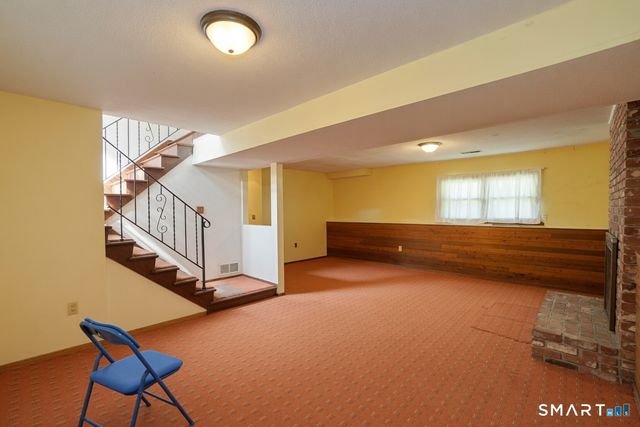 6 Tiffany Lane, Bloomfield, CT 06002