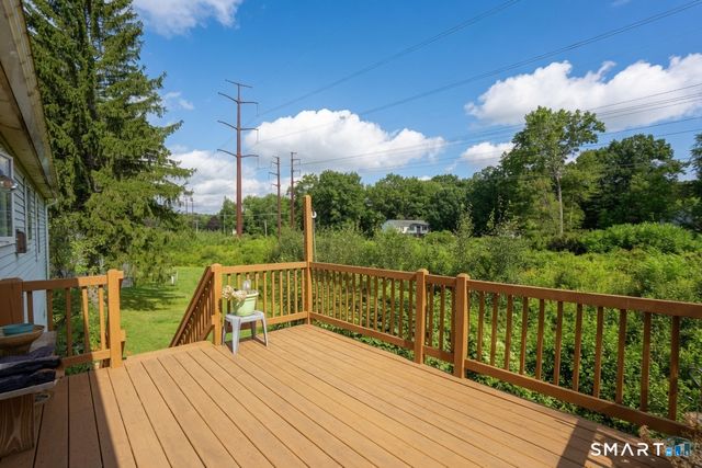 6 Tiffany Lane, Bloomfield, CT 06002