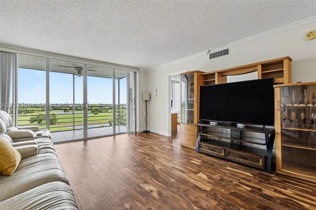 3090 N Course Dr 709, Pompano Beach, FL 33069