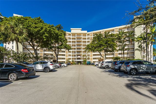 3090 N Course Dr 709, Pompano Beach, FL 33069
