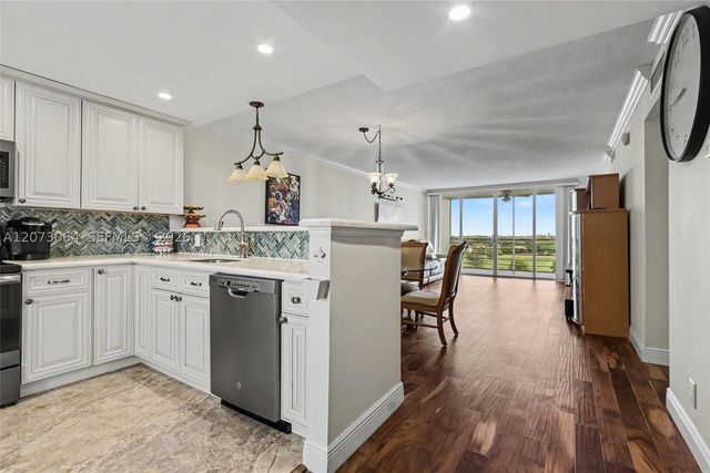 3090 N Course Dr 709, Pompano Beach, FL 33069