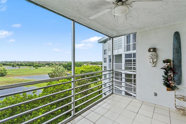 3090 N Course Dr 709, Pompano Beach, FL 33069