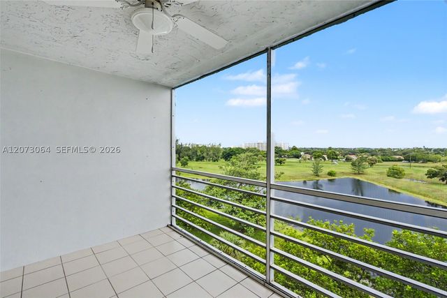3090 N Course Dr 709, Pompano Beach, FL 33069