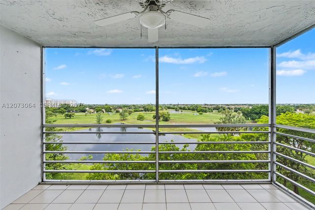 3090 N Course Dr 709, Pompano Beach, FL 33069
