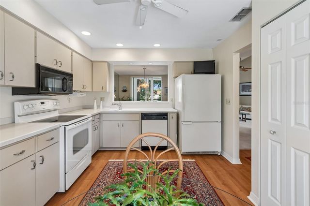 6101 34TH STREET W 10H, Bradenton, FL 34210