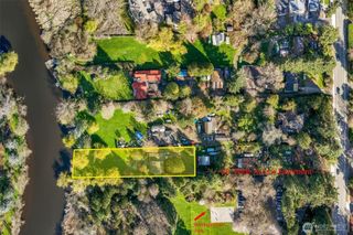 17050 70th Avenue NE, Kenmore, WA 98028