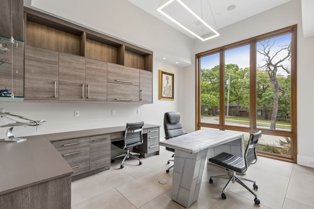 548 Oak Grove Lane, Coppell, TX 75019