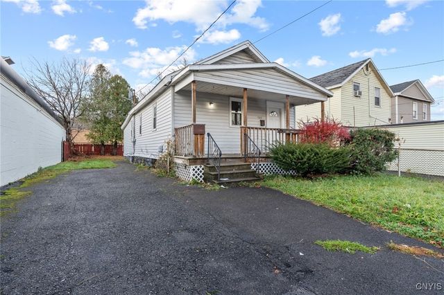 1522 Valley Drive, Syracuse, NY 13207