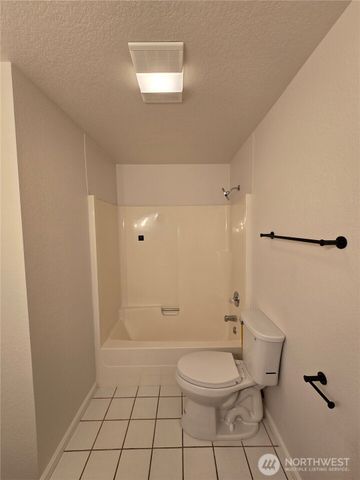 18713 67th Place NE, Kenmore, WA 98028