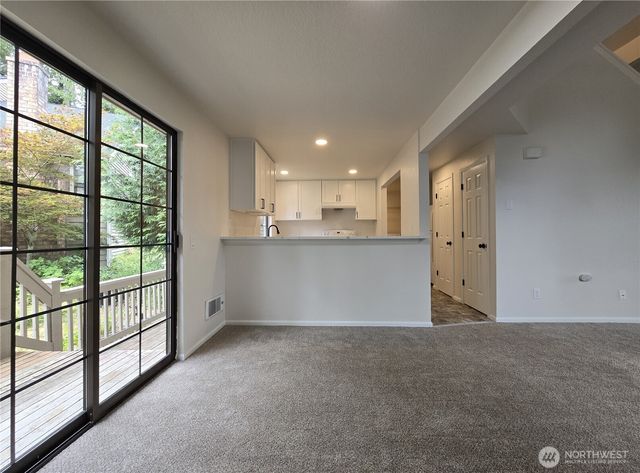 18713 67th Place NE, Kenmore, WA 98028