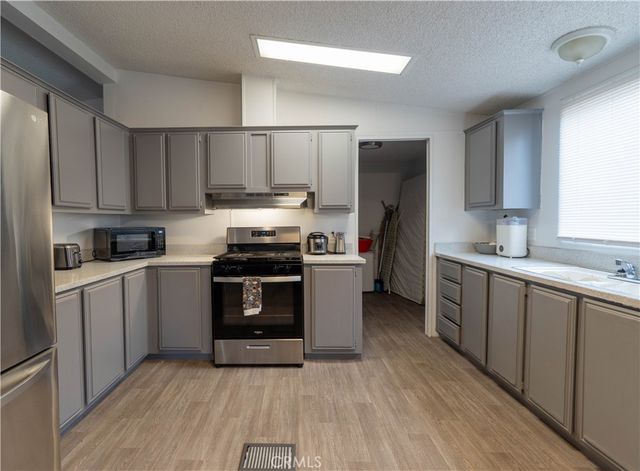 80 E Dawes 97, Perris, CA 92571