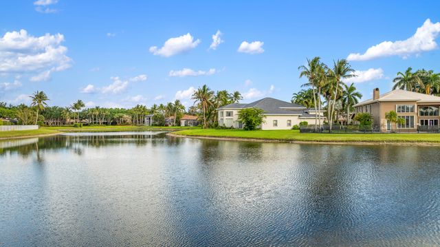 19132 Streamside Court, Boca Raton, FL 33498