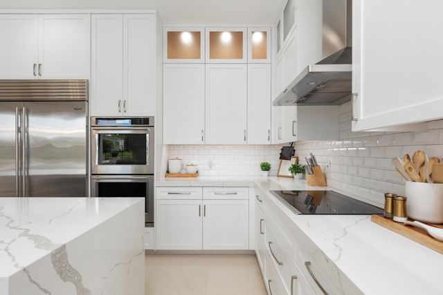 19132 Streamside Court, Boca Raton, FL 33498