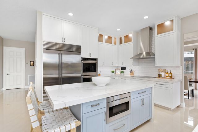 19132 Streamside Court, Boca Raton, FL 33498