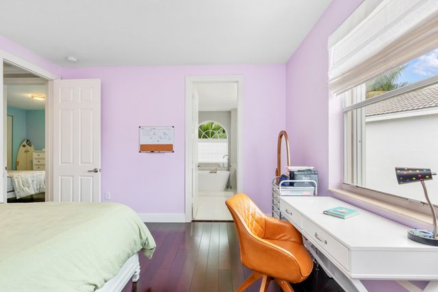 19132 Streamside Court, Boca Raton, FL 33498