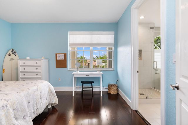 19132 Streamside Court, Boca Raton, FL 33498