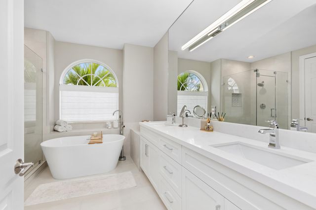 19132 Streamside Court, Boca Raton, FL 33498