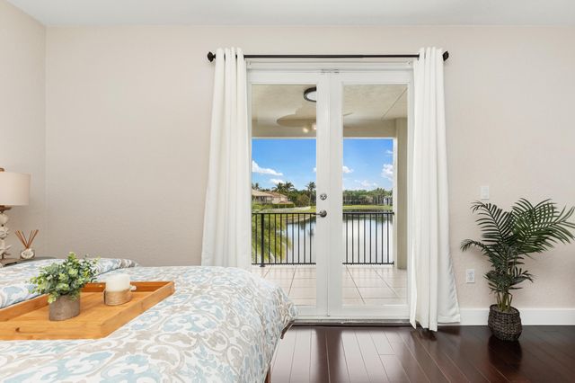 19132 Streamside Court, Boca Raton, FL 33498