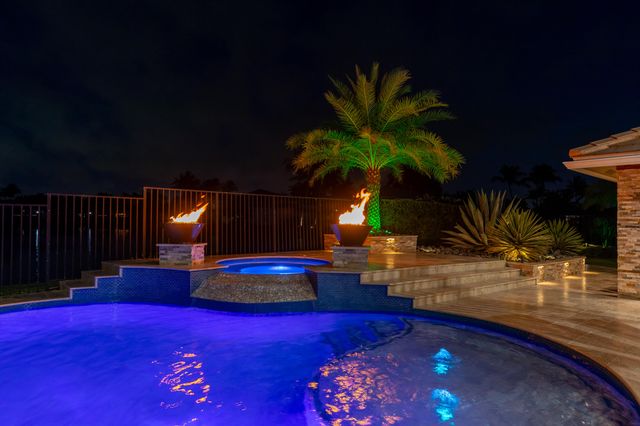 19132 Streamside Court, Boca Raton, FL 33498